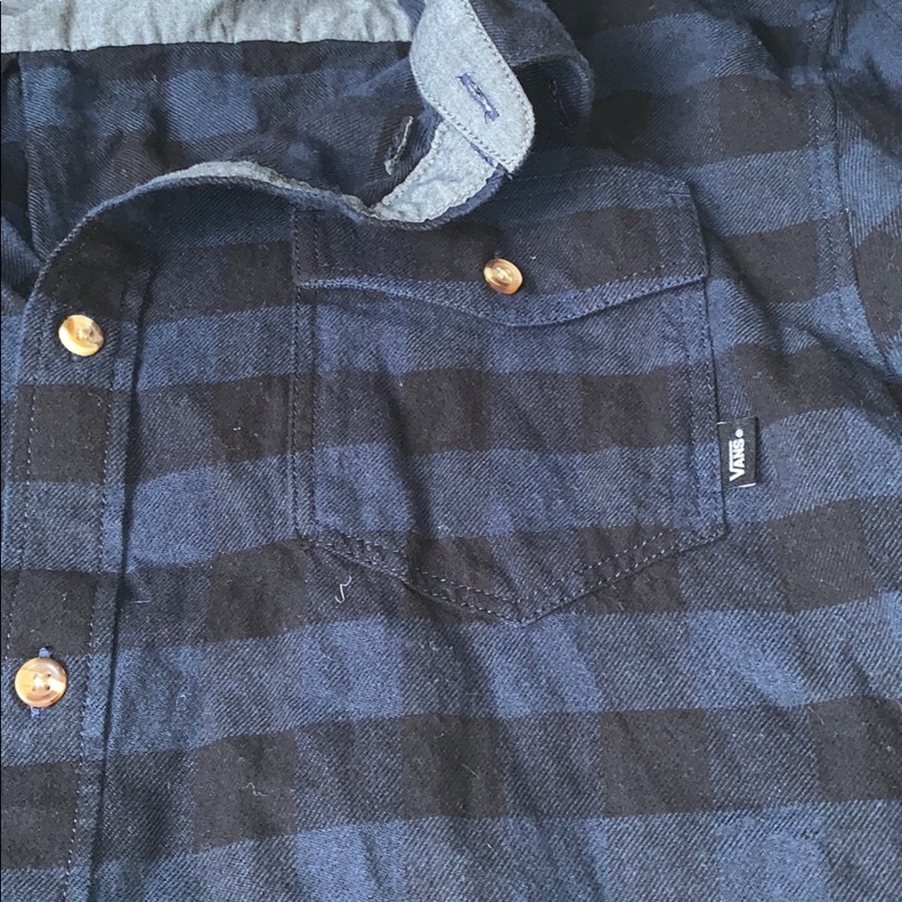 Button up flannel - Picture 2 of 3
